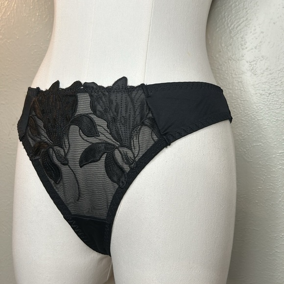Black Satin‎ Lily Embroidered Floral Overlay Push-Up Bra & Thong Panty Set NEW - Picture 11 of 17